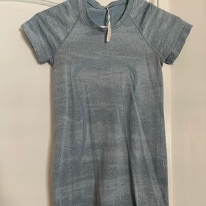 Lululemon shirt